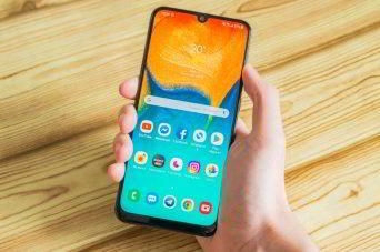 Обзор Samsung Galaxy A30 — самый сбалансированный середнячок?