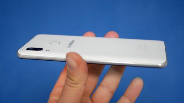 Обзор смартфона Samsung Galaxy A30: породистый, но доступный