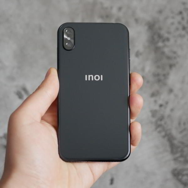 Обзор смартфона INOI 5X Lite: с декольте на экране
