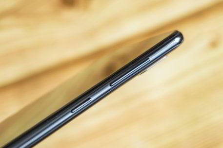 Обзор Samsung Galaxy A30 — самый сбалансированный середнячок?