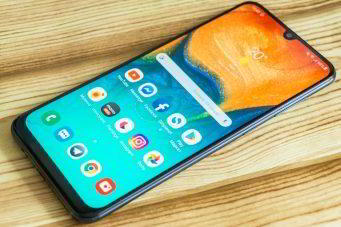 Обзор Samsung Galaxy A30 — самый сбалансированный середнячок?