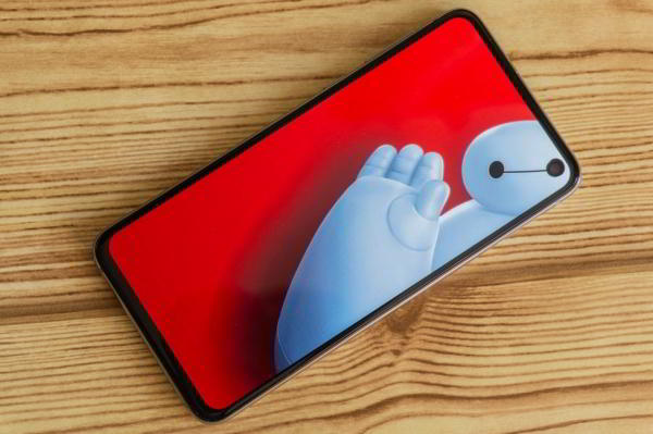 Обзор Samsung Galaxy S10e — лучший компактный флагман