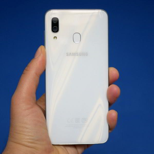 Обзор смартфона Samsung Galaxy A30: породистый, но доступный