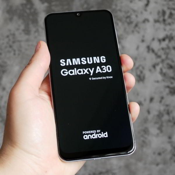 Обзор смартфона Samsung Galaxy A30: породистый, но доступный