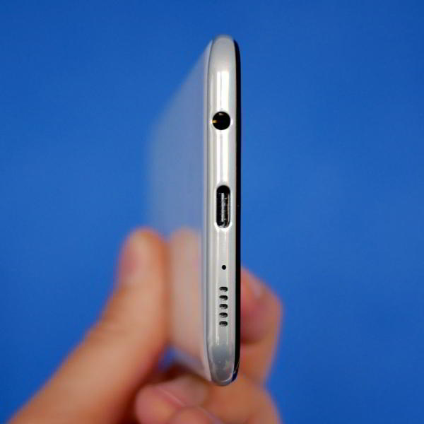 Обзор смартфона Samsung Galaxy A30: породистый, но доступный