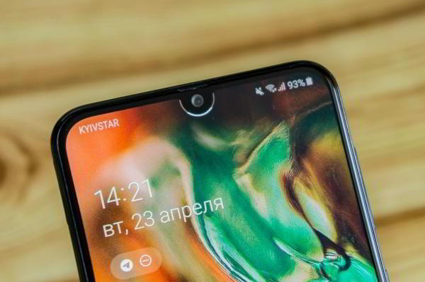 Обзор Samsung Galaxy A30 — самый сбалансированный середнячок?