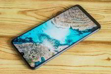 Обзор Samsung Galaxy A30 — самый сбалансированный середнячок?