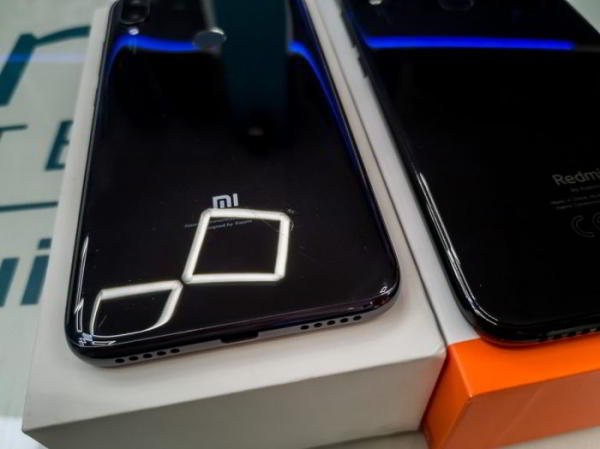 Сравнение Xiaomi Mi Play с Redmi Note 7: Стоит ли переплачивать?