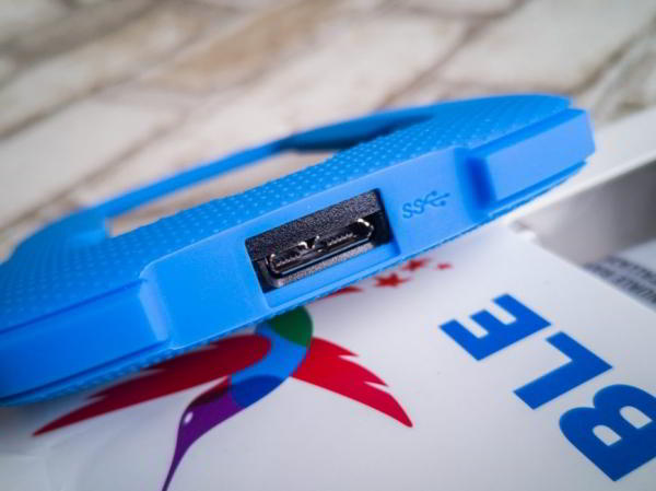 Обзор внешнего HDD ADATA HD330: Тонко и прочно