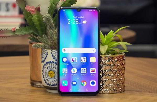 Обзор Honor 10 Lite: бюджетный телефон с потрясной внешностью