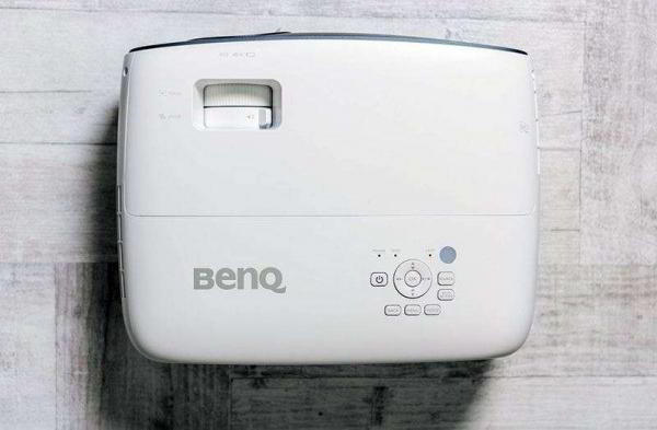 BenQ W1700 — Обзор 4K HDR проектора по цене хорошего телевизора BenQ W1700 — Обзор 4K HDR проектора по цене хорошего телевизора