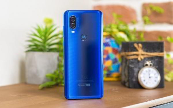 Motorola One Vision: кинематографический смартфон с 48-Мп камерой (15 фото)