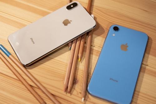Apple is poised to lose lots of iPhone users if it keeps ignoring the middle