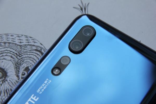 Обзор смартфона ZTE Axon 10 Pro: почти как флагман, но вдвое дешевле
