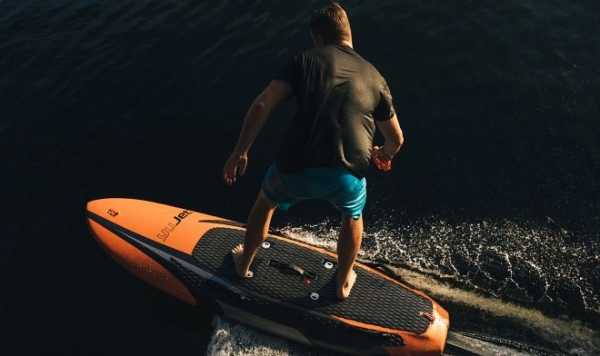 Электросерф YuJet Surfer обещает адреналиновую поездку со скоростью 40 км/ч