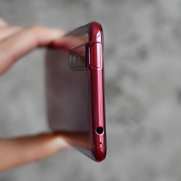 Обзор смартфона Vivo V15 Pro: с "выпрыгивающей" селфи-камерой